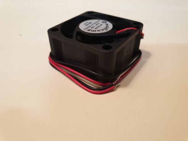 Multicomp Axial 40x40x20 24 Volt Fan - Image 2